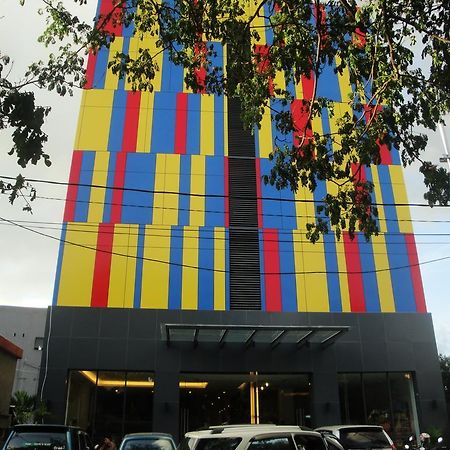 Top Hotel Manado By Gran Puri Exterior foto