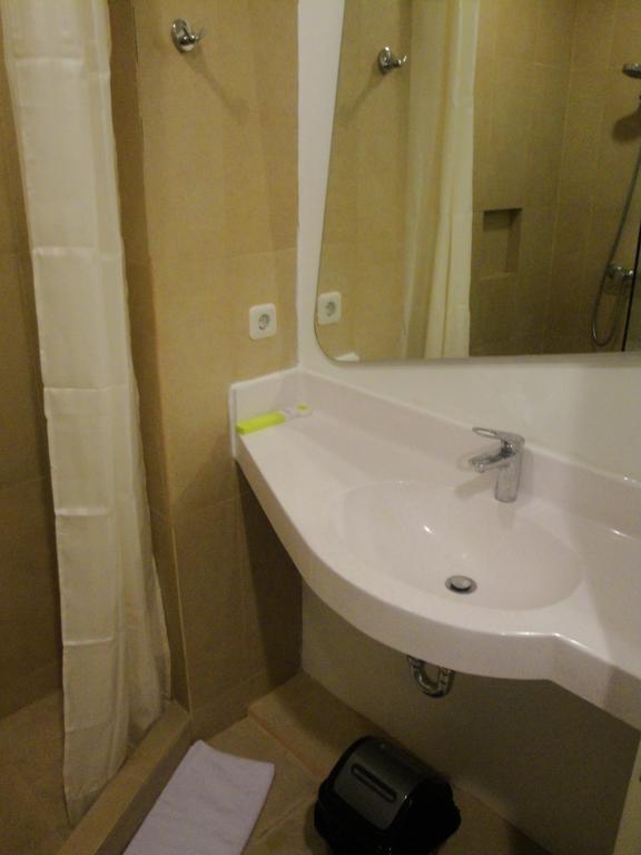 Top Hotel Manado By Gran Puri Quarto foto