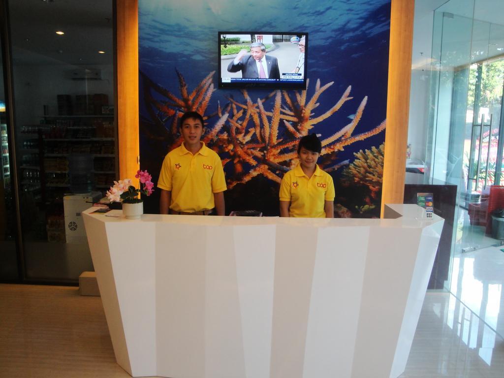 Top Hotel Manado By Gran Puri Exterior foto